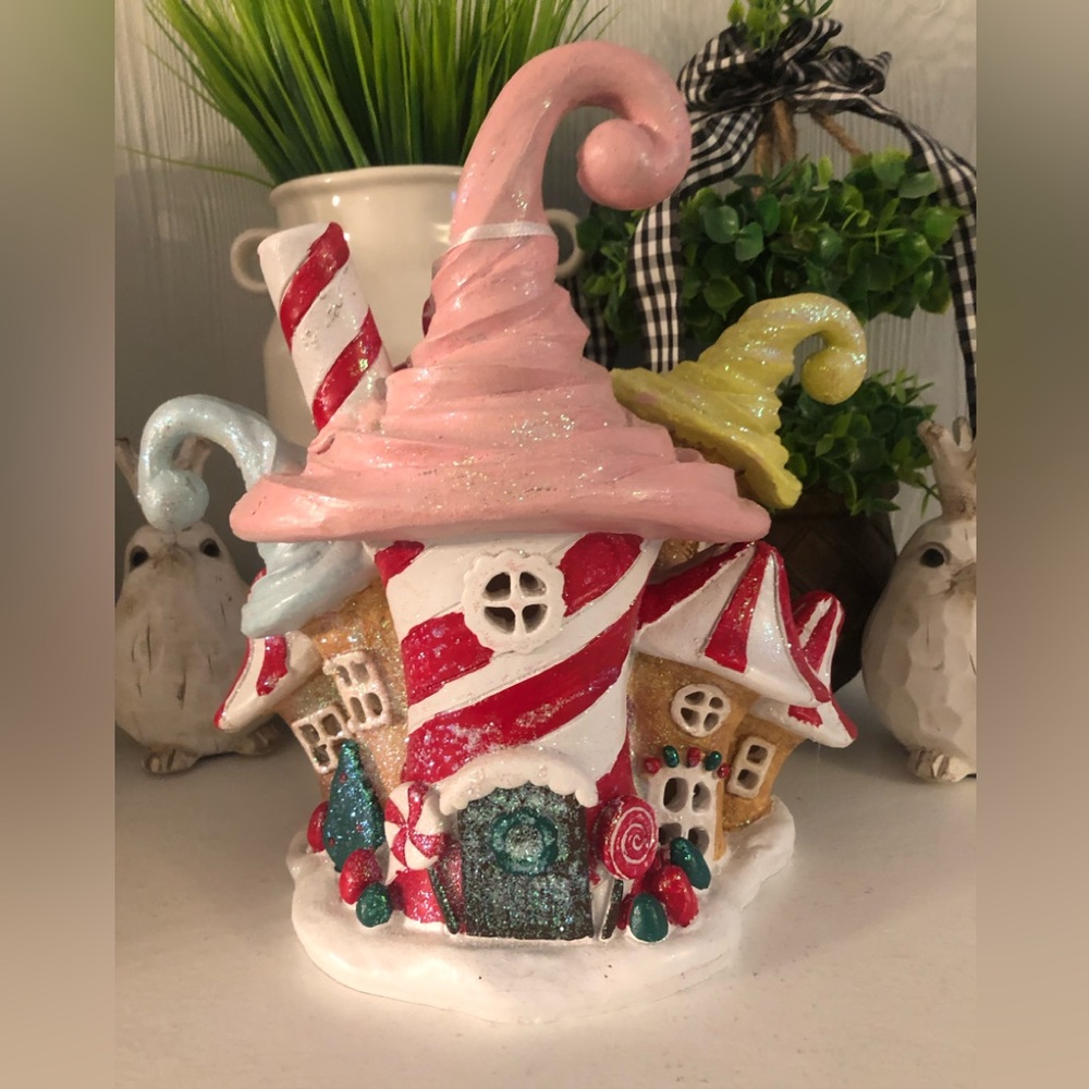 NWT - Peppermint Square Lighted Ice Cream Cone Candy Cane House